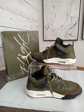 Air Jordan 4 Retro SE Craft Olive GS Youth Size 6Y FB9928-200
